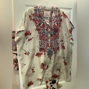 Johnny Was Ivory Silk Tunic With a Floral Print and Embroidery, Size 2X, NWOT.